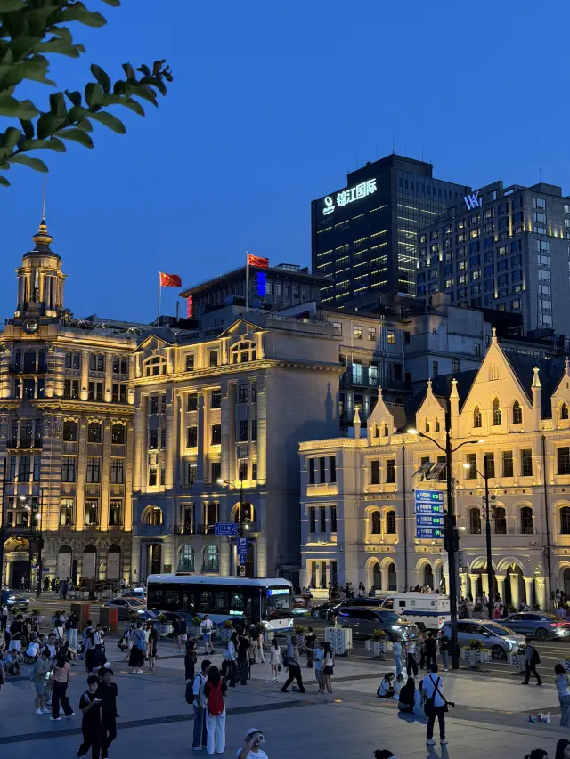 Sightseeing Boat Tours in Shanghai