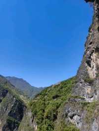 Adventurous Cliff-Hiking in Wenchuan