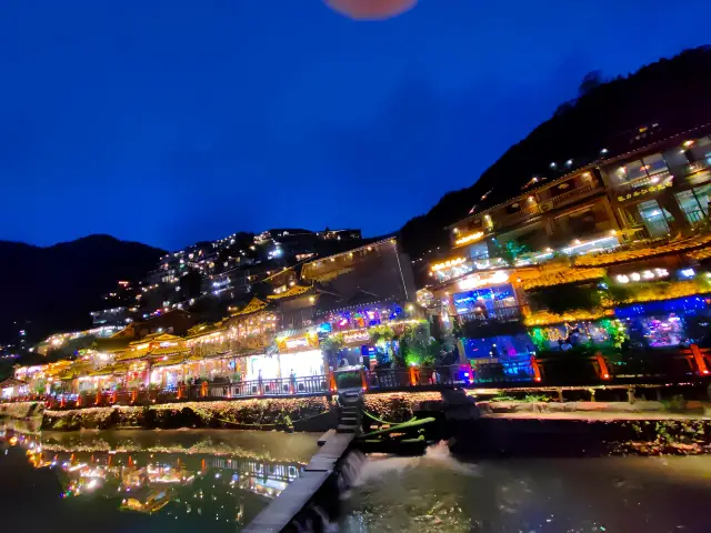 Huangguoshu - Xijiang Qianhu Miao Village - Pingtang - Libo - Guiyang - Jiangkou - Tongren Trip