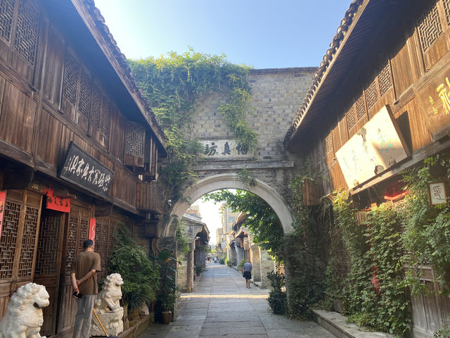中國歷史文化名街—臨海紫陽街