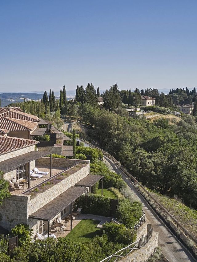 🌟🏰 Tuscan Elegance: Top Stay in Heart of Val d'Orcia 🍇