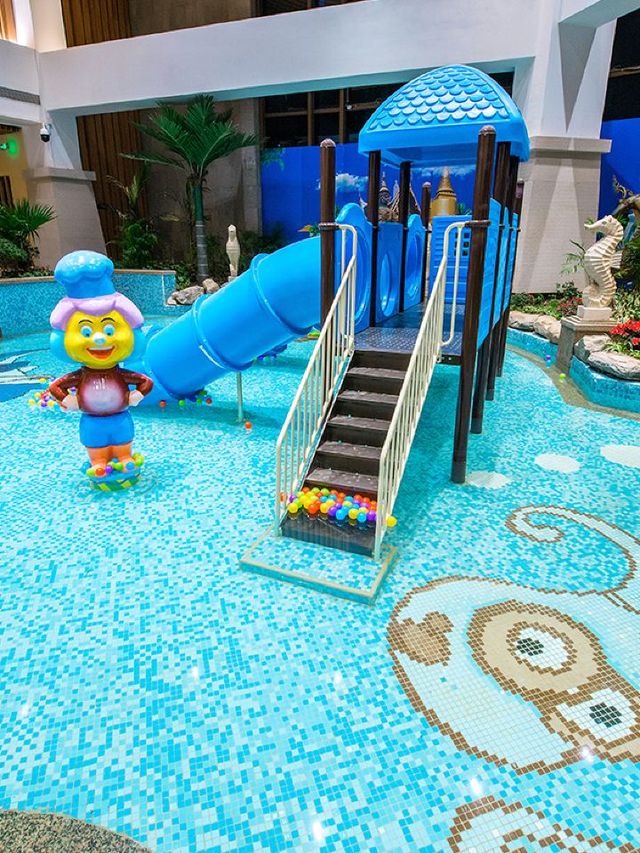🌟 Shandong's Snowy Retreat: Peacock King Hot Spring Hotel 🌟
