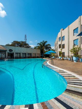🌟 Lusaka Luxe: Radisson Blu's Refined Retreat 🌟