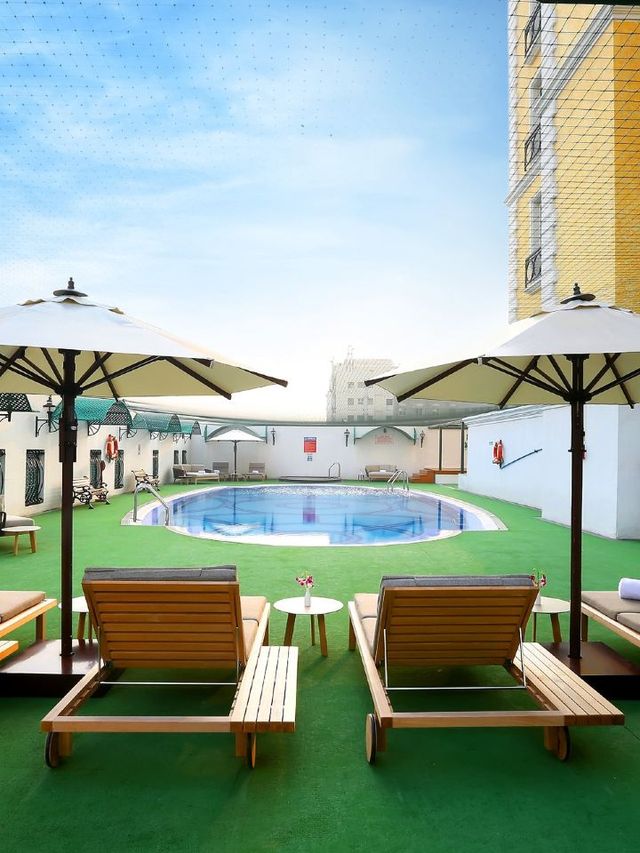 🌟 Chennai Charm: Stay at The Residency Towers! 🏨✨