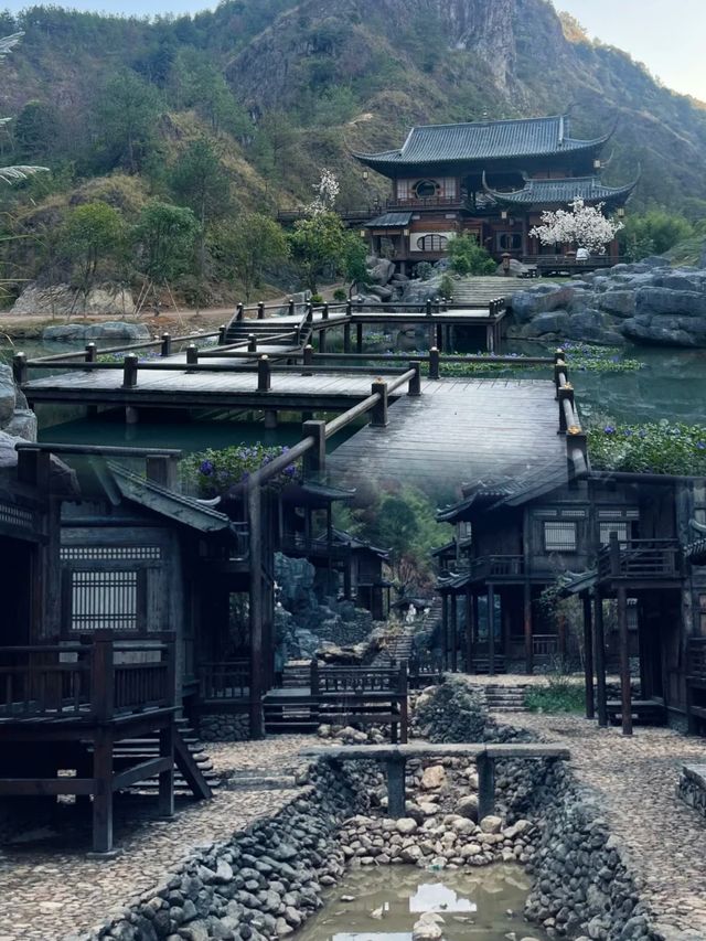 無心闖入了電視劇裡的仙境。