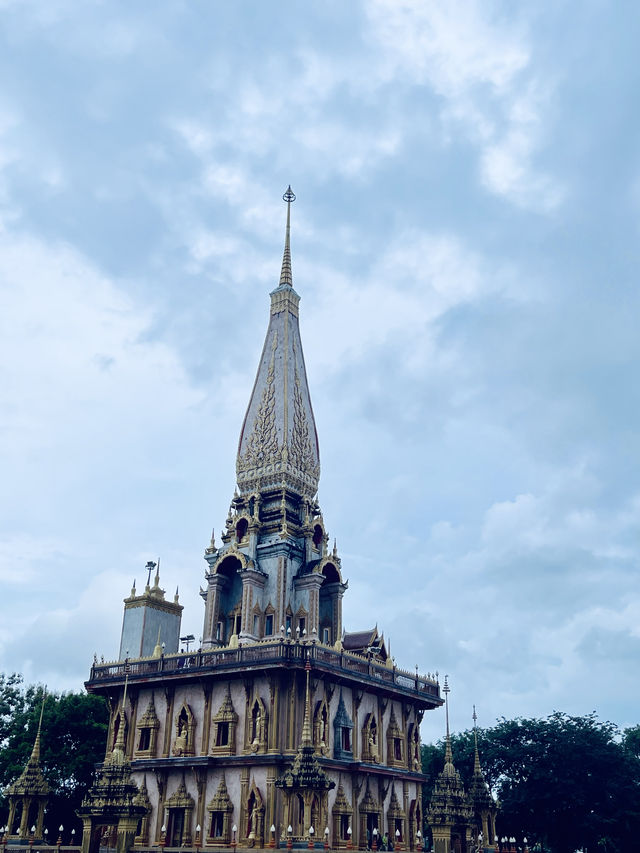 查龍寺，打卡普吉島最大的寺廟。