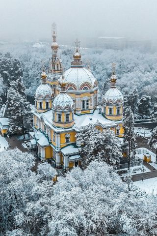Almaty City Walk | You must visit Almaty on a snowy day. 