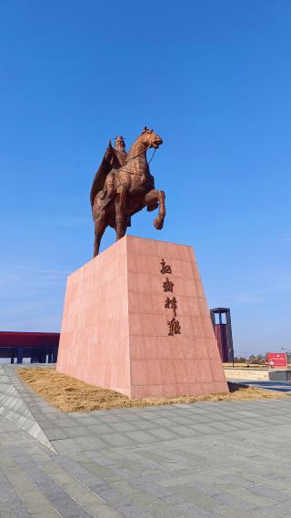 Isn't the Cao Cao Mausoleum Museum a must-visit for history lovers? 