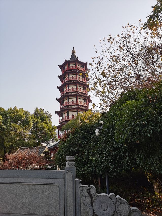 南昌繩金塔