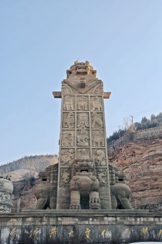 돌사자가 이렇게 추상적일 수 있다는 건 예상치 못했어요