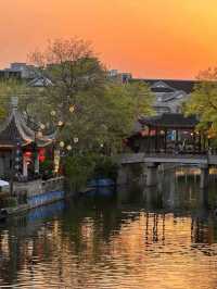 最佳旅行時間
✅ 春秋季（3-5月、9-11月）氣候宜人，適合漫步古街，賞花賞景。