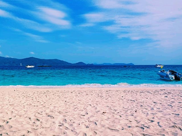 Boracay White Beach: Pure Bounty Escape