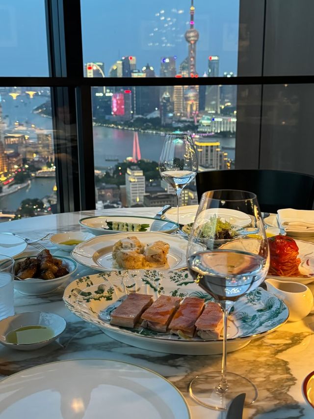 雲端奢居，邂逅上海浦東麗思卡爾頓酒店