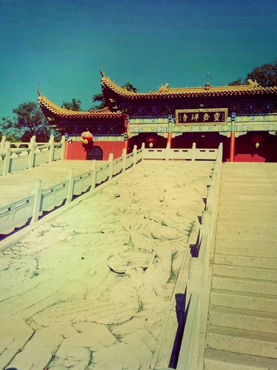 【靈岩禪寺：尋幽訪勝的禪意之旅】**  