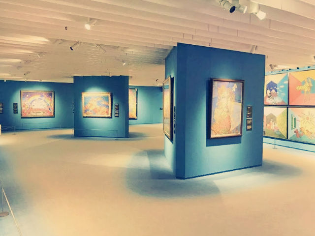 大阪・絹谷幸二「天空美術館」体験記　空を彩るアートの魔法】** 