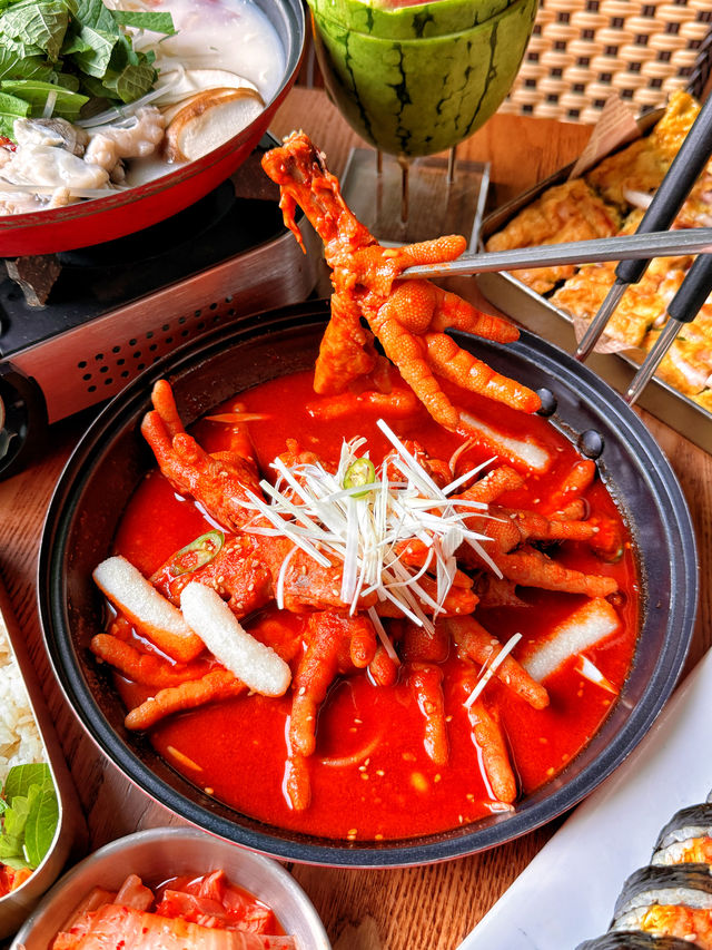 西湖邊，一間七刷都唔夠嘅餐廳……