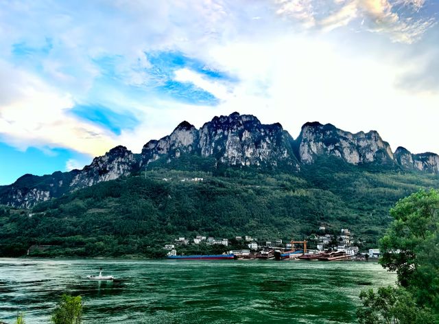 三峽酒店躺著看江景