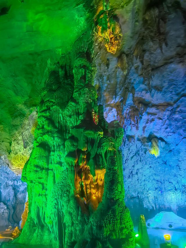 清遠寶晶宮｜溶洞奇觀冠嶺南 天鵝湖畔享悠閒