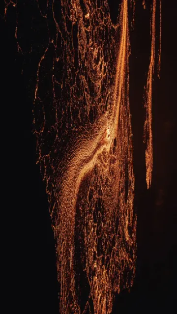 Be careful! After watching the night of the volcanic eruption, I was completely silent