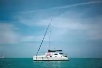 在蘇梅島,我搭上了一艘會得獎的帆船!