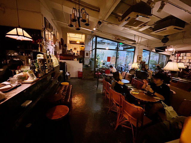 一間裝潢有靈魂的咖啡廳,在華僑城 一間裝潢有靈魂的咖啡廳,在華僑城