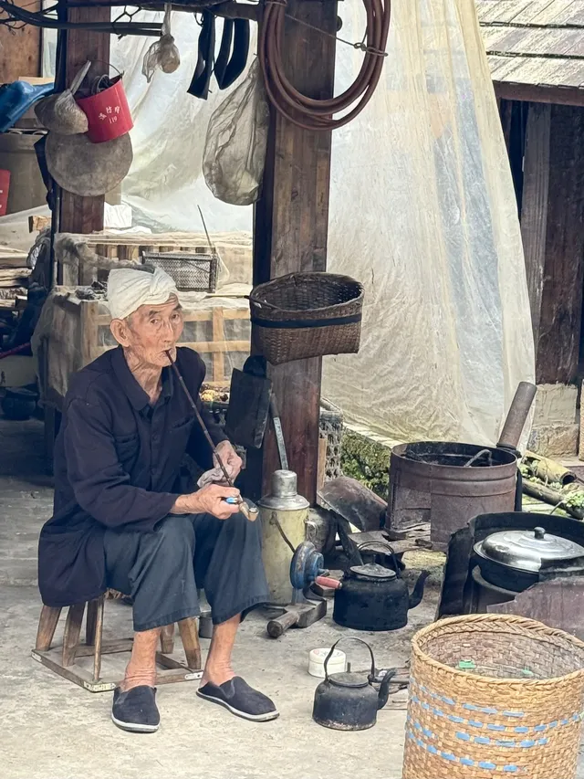 昆明大學生週末特種兵：景邁山24h住進傣家古