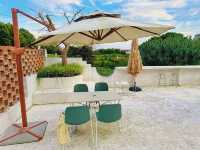 迪士尼旁絕美洞窟民宿!星空天窗+免費接送,拍照根本停不下來