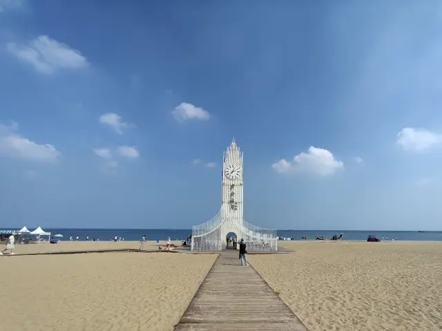 Come vacation on the Gold Coast! The healing sunshine and beaches here are absolutely amazing