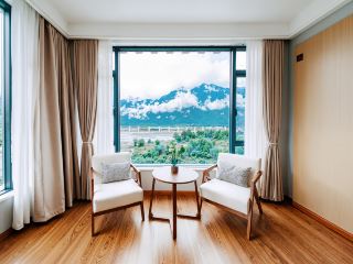 บ้านพักสีขาวโบมิปาจู: ภาพถ่ายท่องเที่ยว + รายละเอียดที่พักครบถ้วน