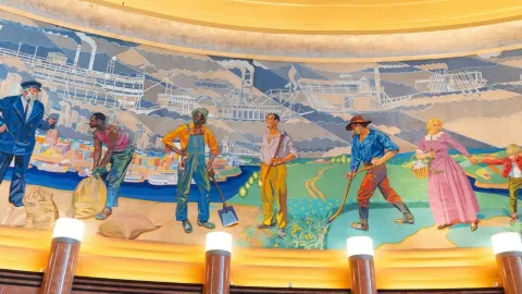 Snapshot | This American train station embodies the beauty of economic prosperity. — traveler post in Cincinnati