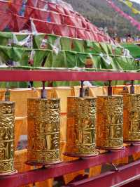 香格里拉經幡秘境
