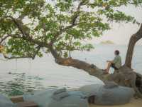 ทะเลสวย หาดใสในวันหยุดกับเอวาเกาะช้าง