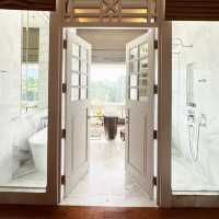 Stay in Singapore’s colonial-style hotel