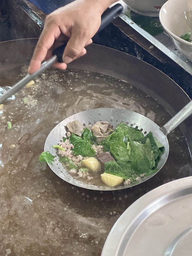 ต้มเลือดหมูนายพัน🌿