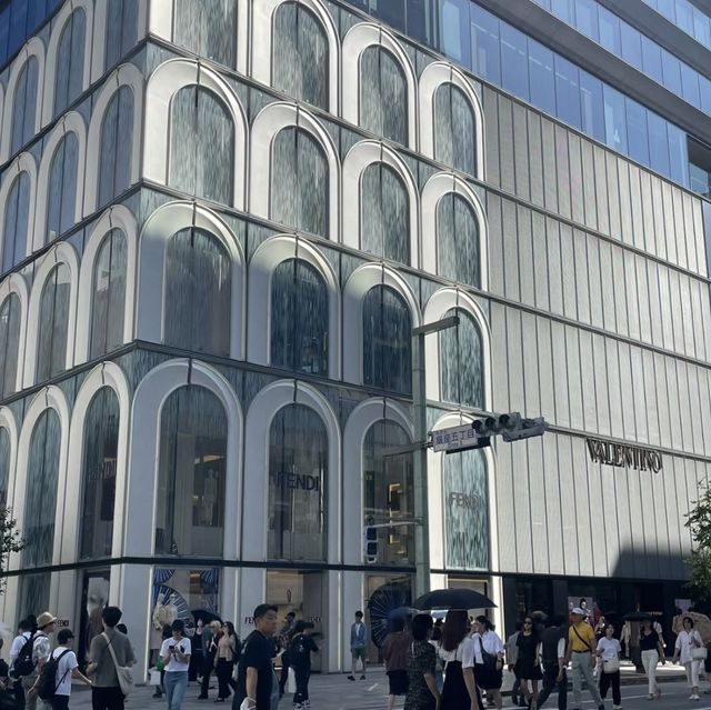 💃🛍️🌸 璀璨時尚之都！漫步銀座，盡情享受奢華與美麗！✨🏬🌸