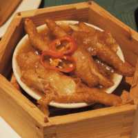 山頂賞夜景嘆雅致點心，晚市套餐好抵食