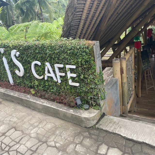 우붓 계단식논뷰 티스카페 tis cafe