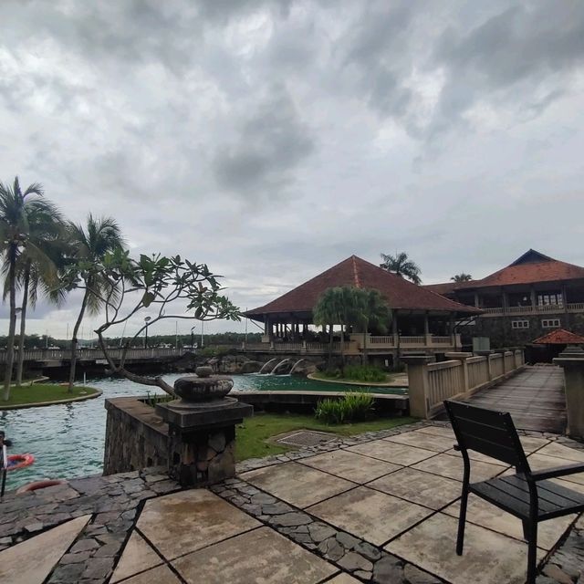 Awesome Sebana Cove Resort