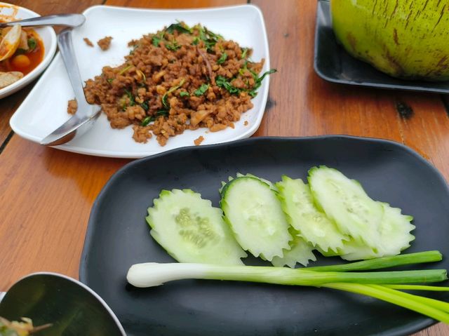 泰國華欣-浪漫海邊餐廳|Chomview seafood|