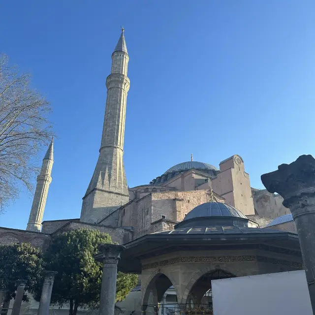 Istanbul 🇹🇷 must visit Hagia Sophia 