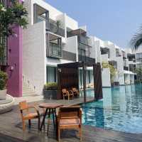 ว่ายน้ำคลายร้อน ใน pool access ใจกลางหัวหิน! 