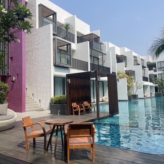 ว่ายน้ำคลายร้อน ใน pool access ใจกลางหัวหิน! 