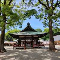 歴史ある都会のオアシス 大宮氷川神社