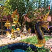 วัดมหาธาตุ พระธาตุประจำวันเกิดวันเสาร์ จ.นครพนม