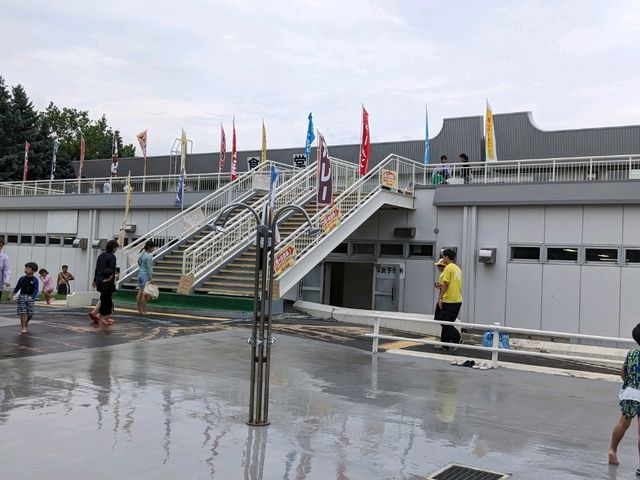 【屋外で遊び倒せるプール】北海道ていねプール