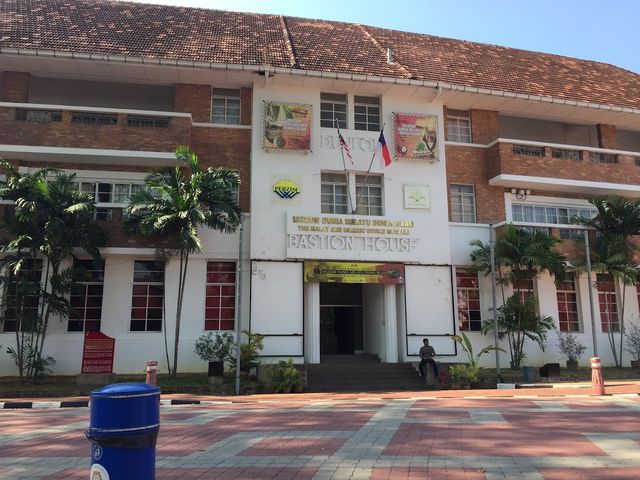 The Malay and Islamic World Museum ✨