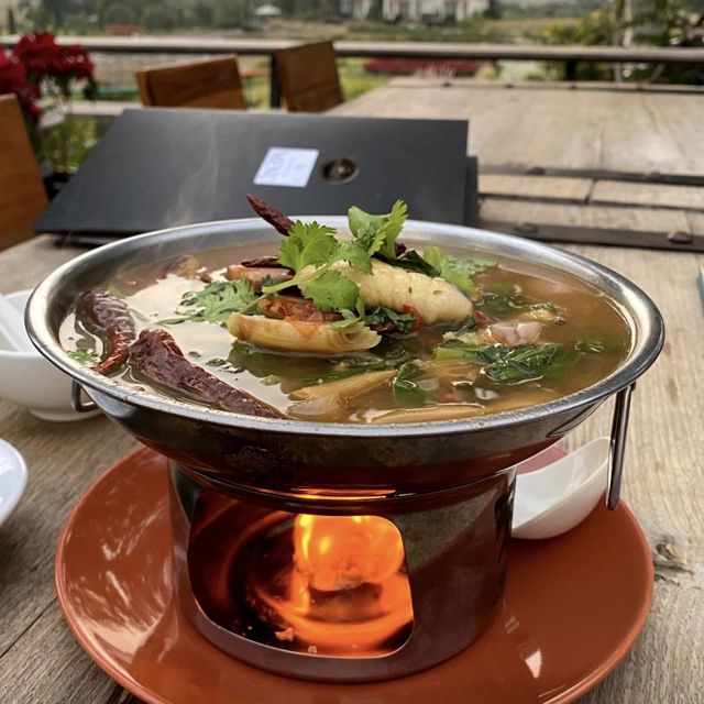 คาเฟ่ ร้านอาหาร ที่พัก ครบจบในที่เดียว
