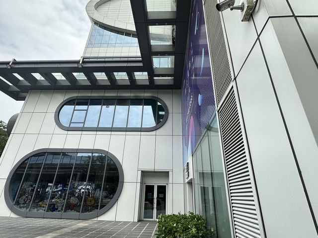 📱 三創生活：電子產品專賣店與概念店的天堂 🛍️