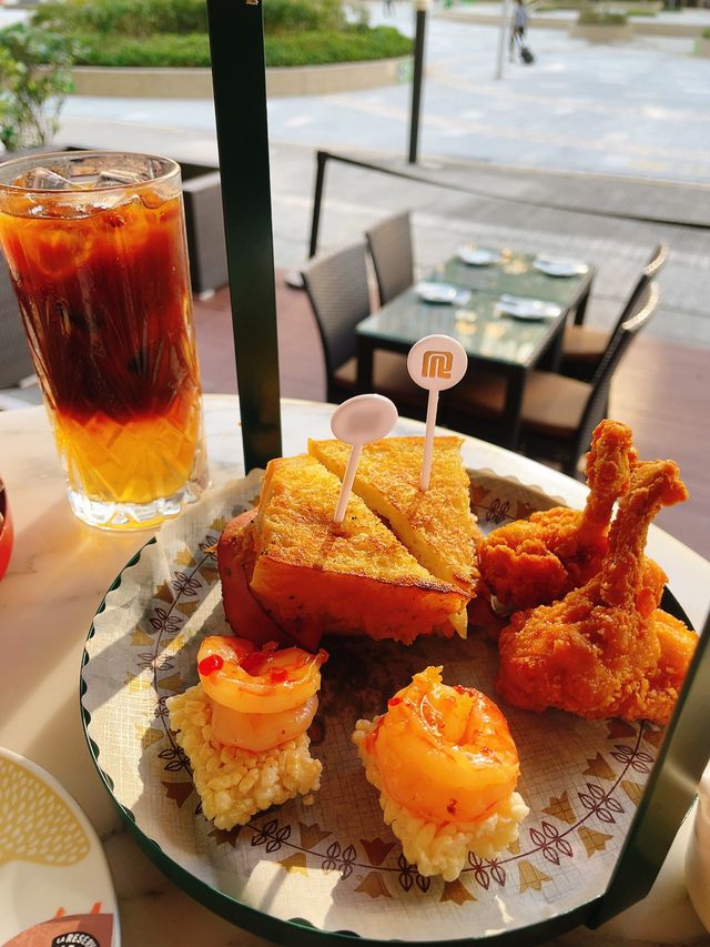 ｛尖東咖啡漫遊三層架下午茶}