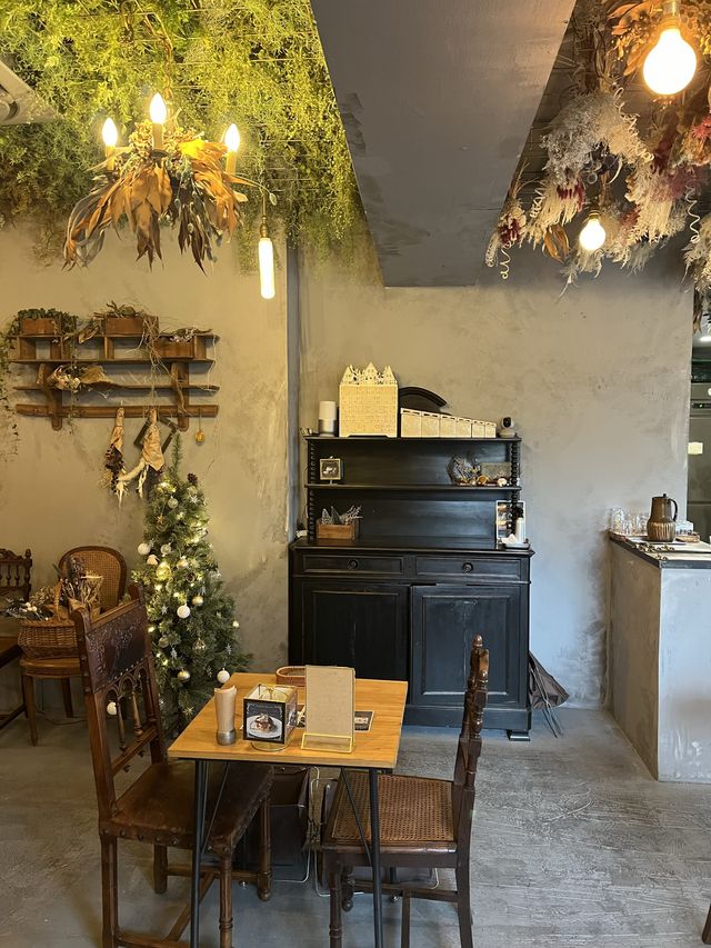 【東京カフェ】まるでパリの隠れ家カフェ🇫🇷癒される♡